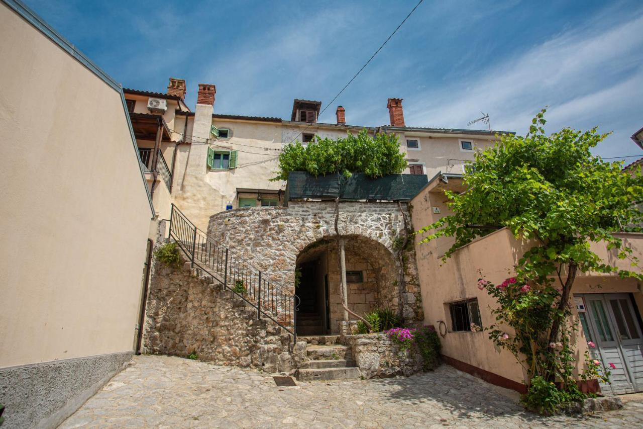 Parona Holiday Home Vrbnik (Primorje-Gorski Kotar) Exterior foto