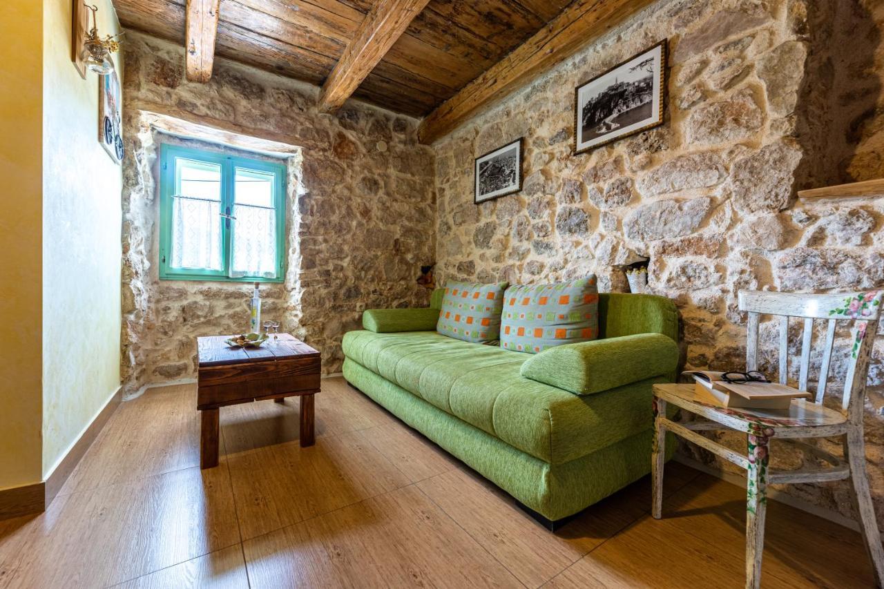 Parona Holiday Home Vrbnik (Primorje-Gorski Kotar) Exterior foto